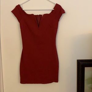 Red cap sleeve date night dress